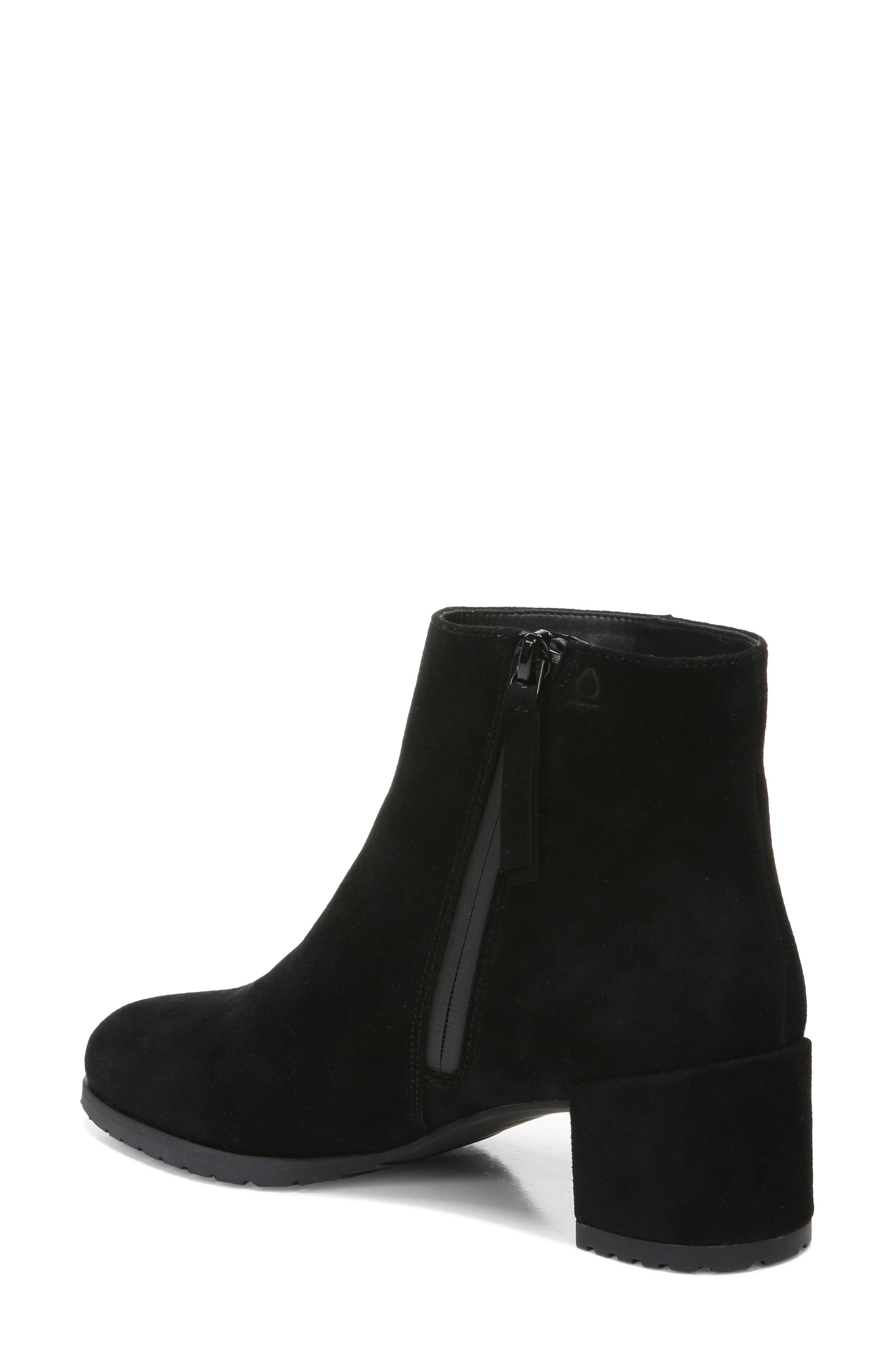 the bay naturalizer boots