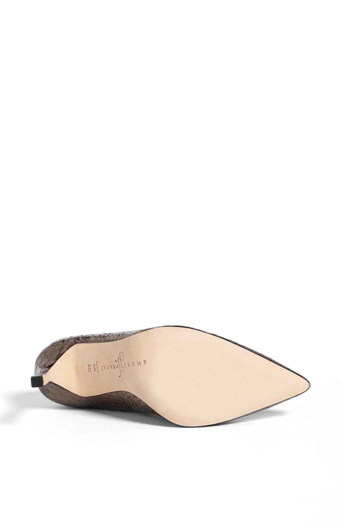 IVANKA TRUMP,
                                                'Carra' Pump,
                                                Alternate thumbnail 4, color,
                                                040