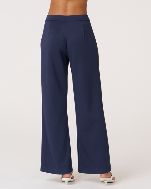 Rebody Active Madison Pintuck Wide Leg Scuba Pant 30" In Cool Navy