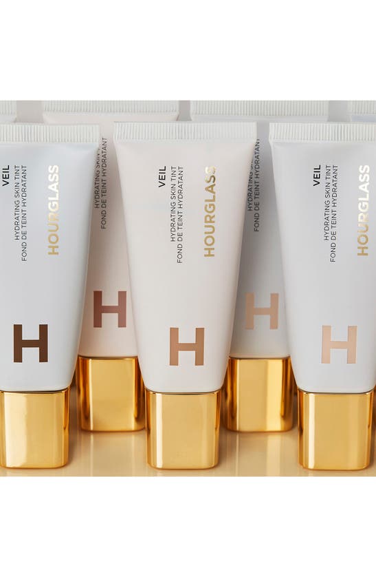 HOURGLASS HOURGLASS VEIL HYDRATING SKIN TINT