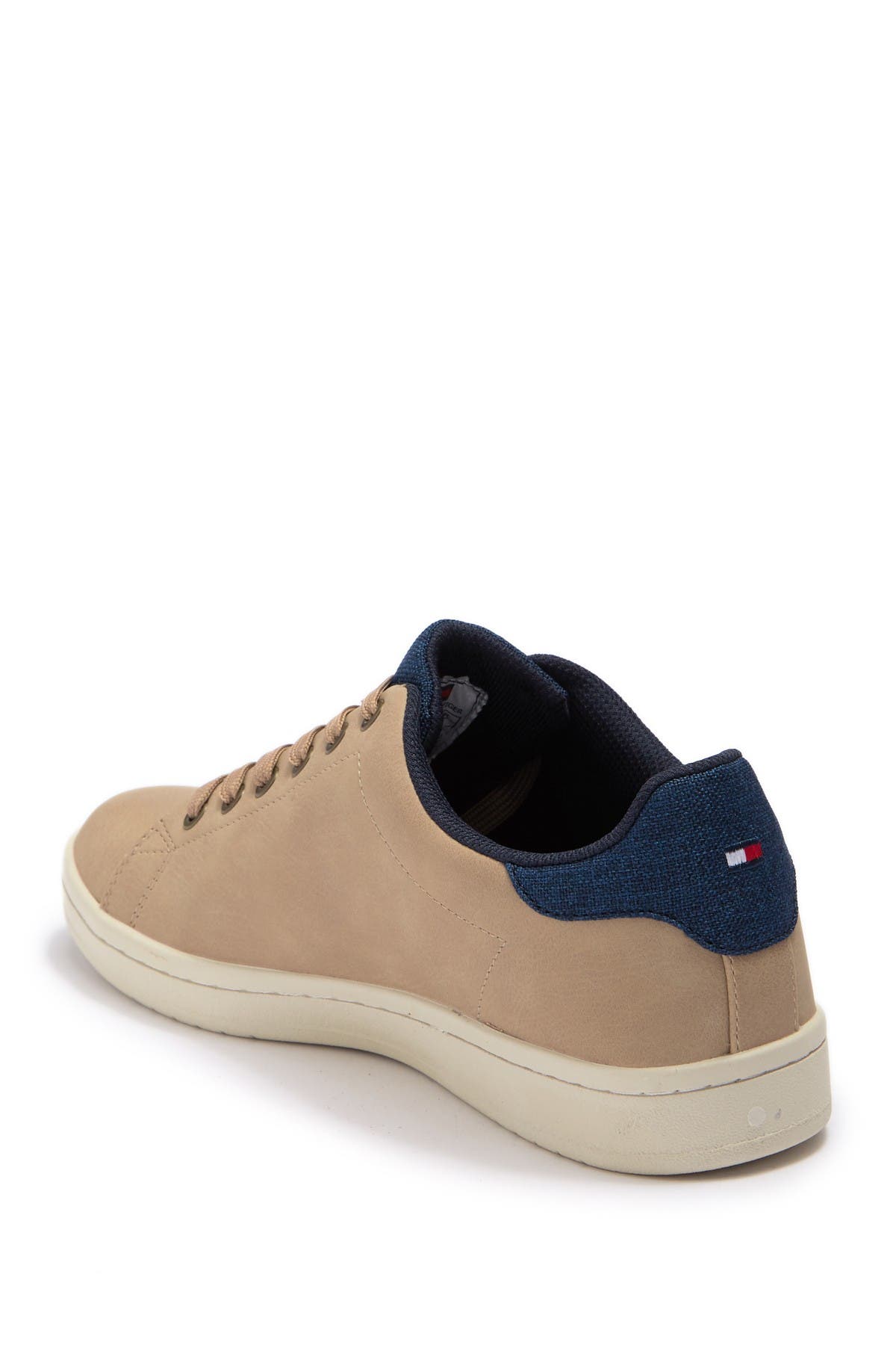 tommy hilfiger loyal sneaker