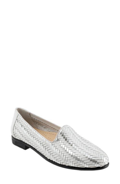 Shop Trotters Liz Iii Flat In White/silver