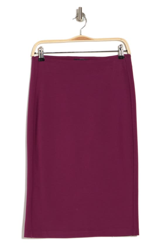 T Tahari Pull-on Ponte Pencil Skirt In Mulberry