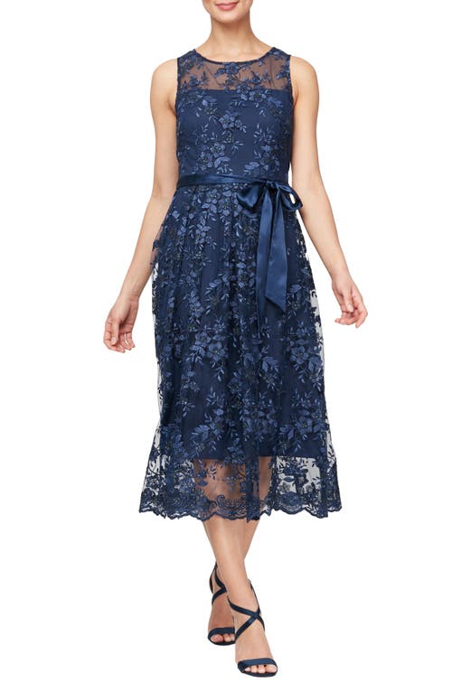 Floral Embroidered Sleeveless Cocktail Dress in Navy