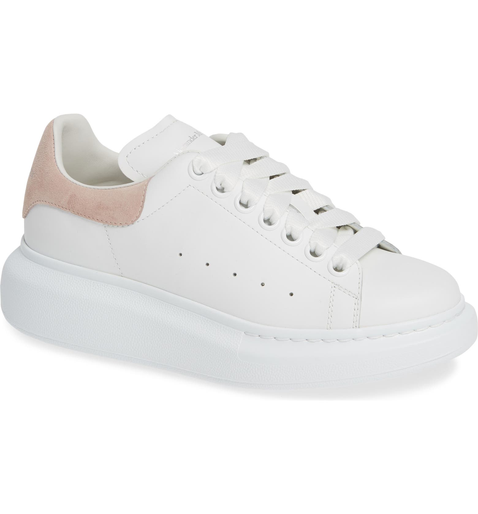 What Color Shoes Go With Everything: White sneakers