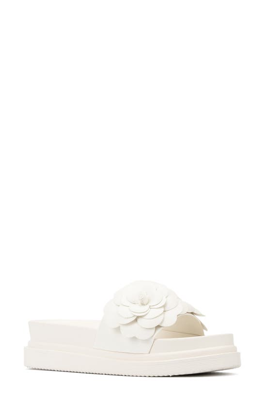 New York And Company Camilia Flower Strap Platform Slide Sandal In White