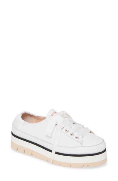 Click to view more detailed imagery on our partner's website Agl Attilio Giusti Leombruni Platform Low Top Sneaker In Off White