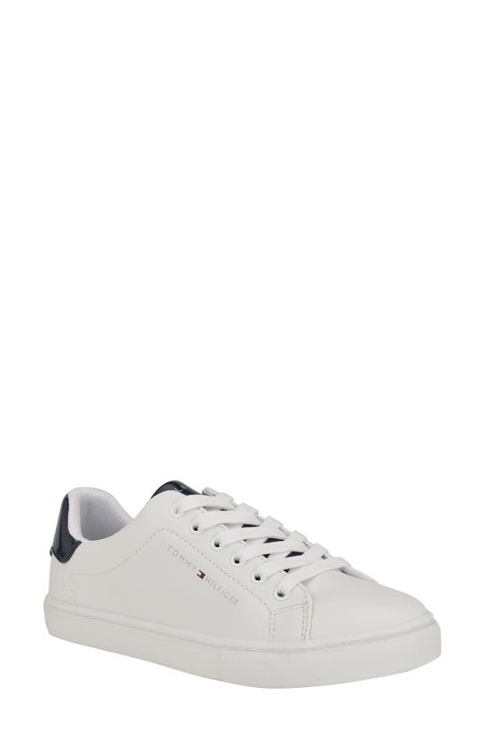 Tommy Hilfiger Lyan Sneaker In White/ Navy