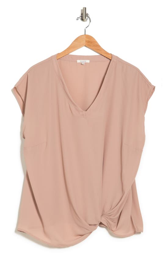 Pleione Twisted Hem Hi-lo Top In Latte