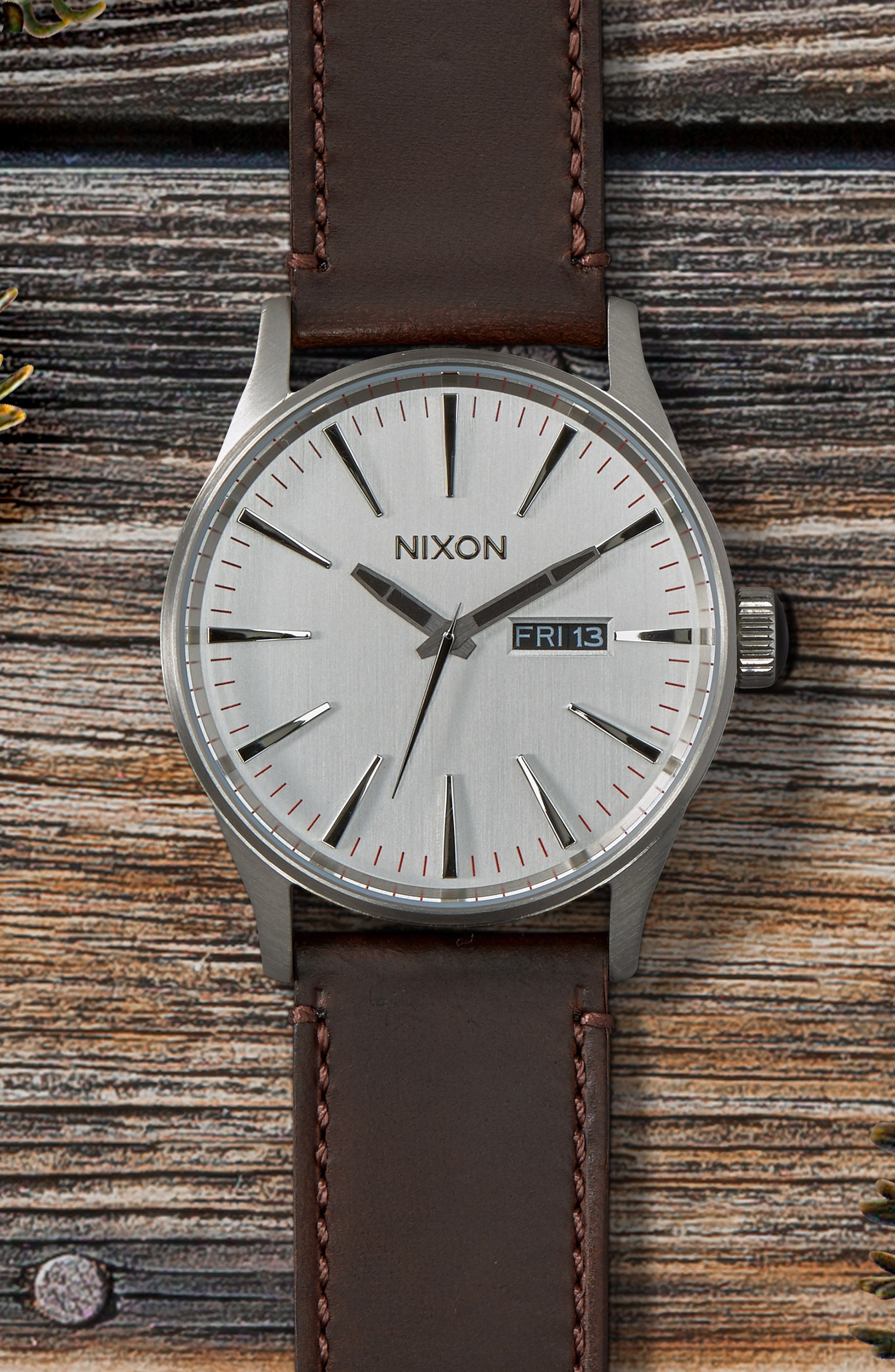 nixon sentry 42