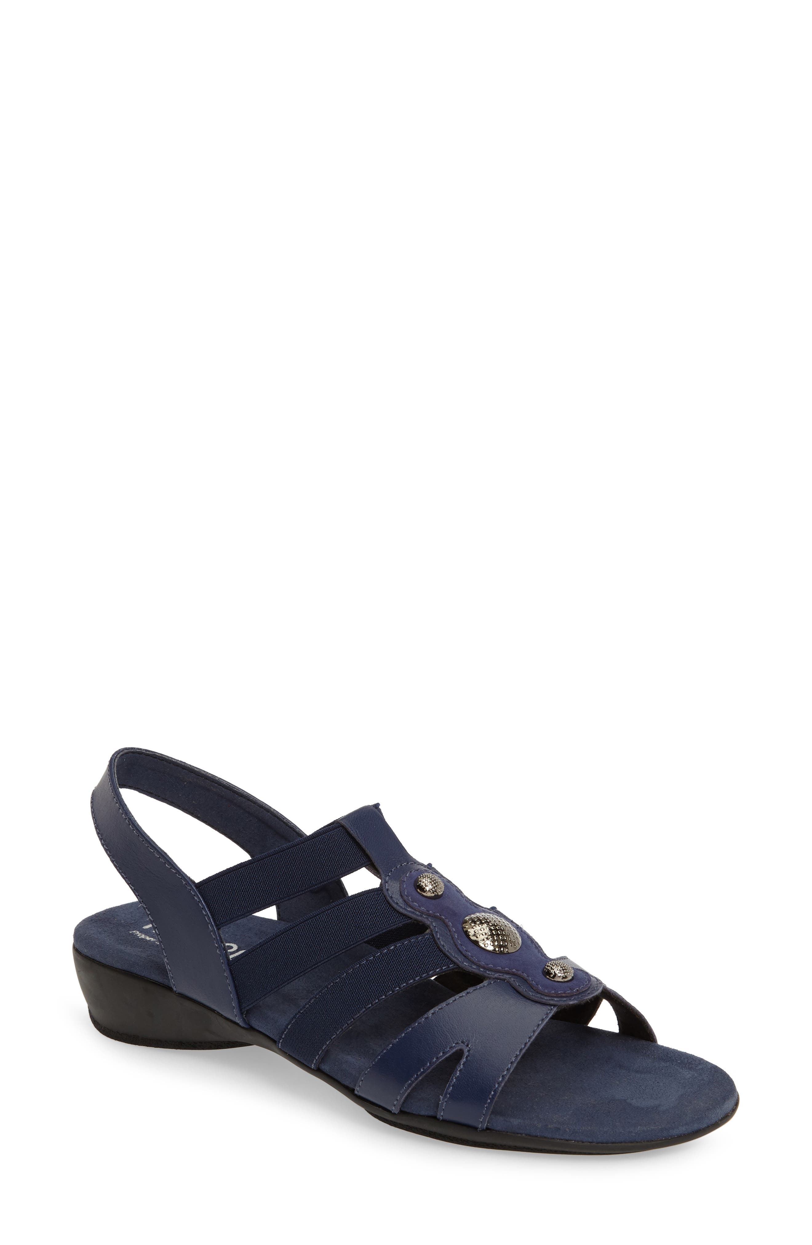 munro destiny sandal