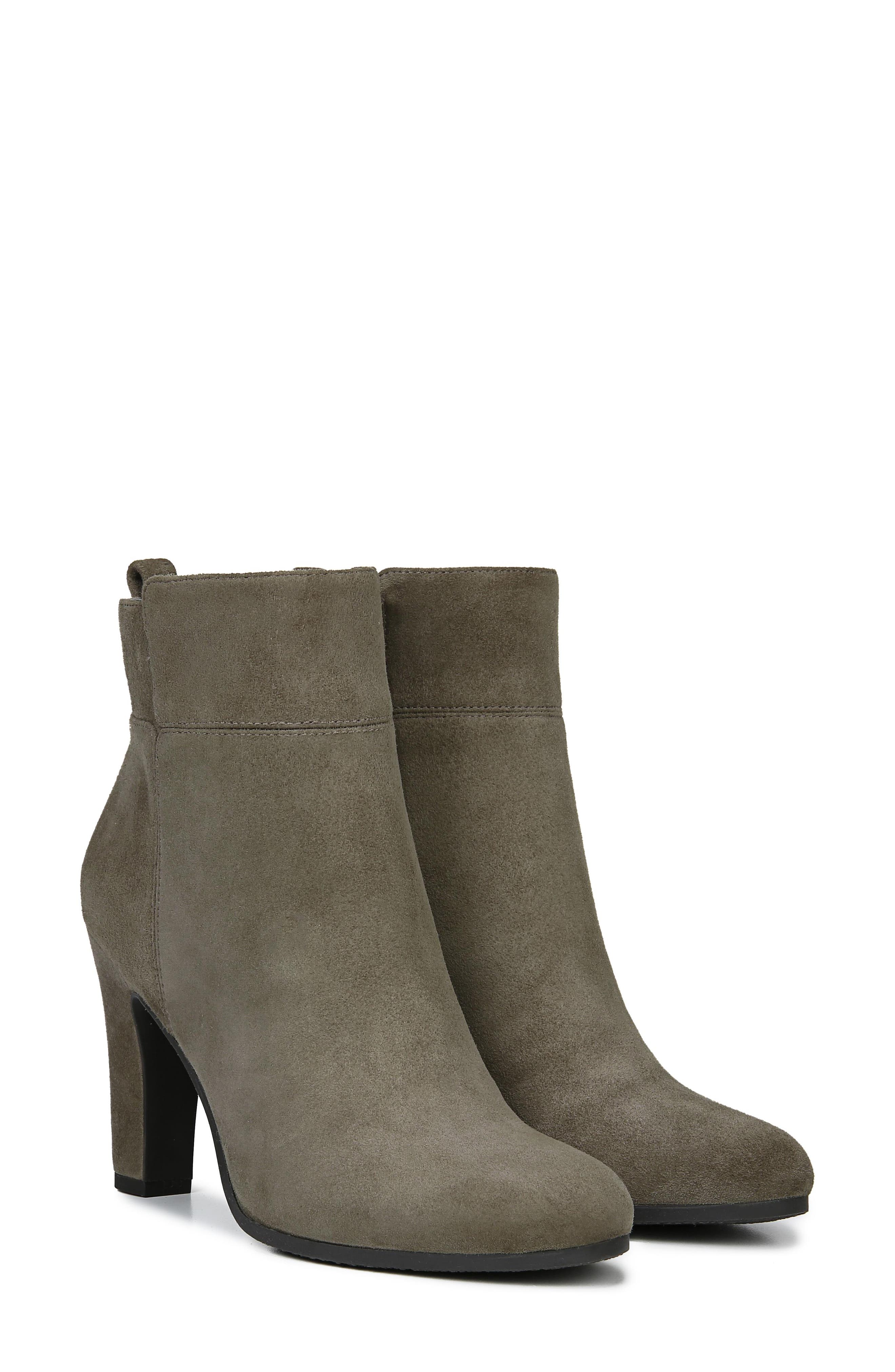 sianna ankle bootie