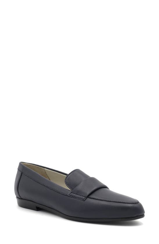 Shop Amalfi By Rangoni Orosei Loafer In Navy Parmasoft