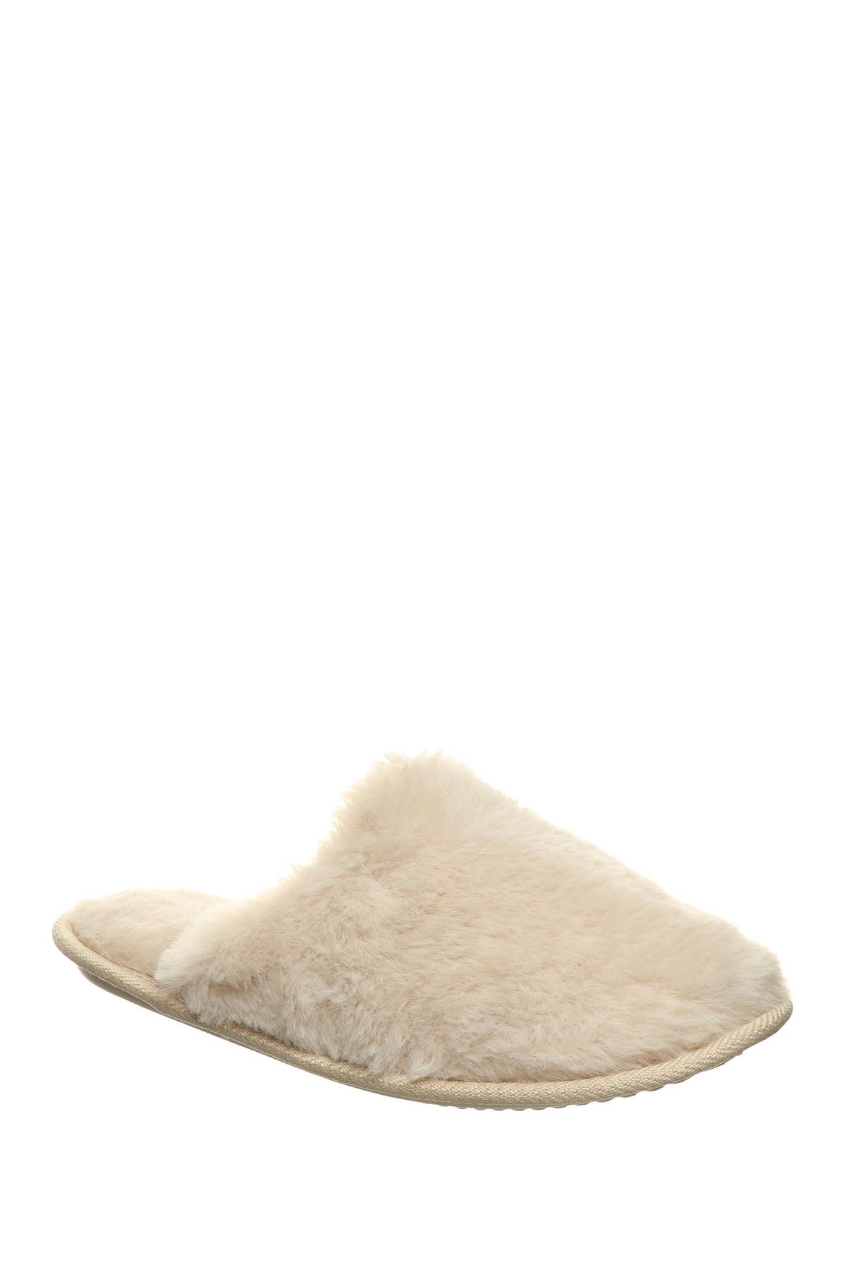 bearpaw fuzzy sandals