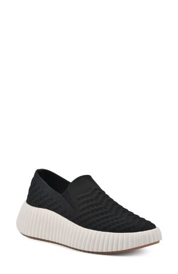 White Mountain Footwear Dyno Knit Sneaker In Black/fabric