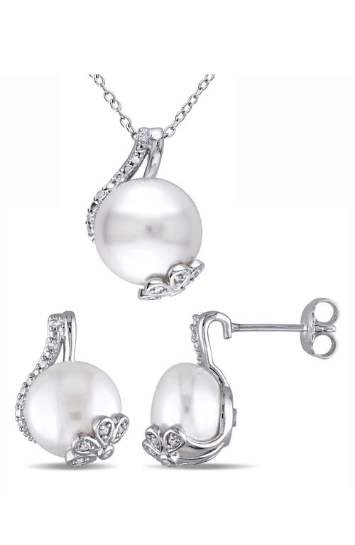 Delmar Cultured Freshwater Pearl Pendant Necklace & Stud Earrings Set In Silver/pearl