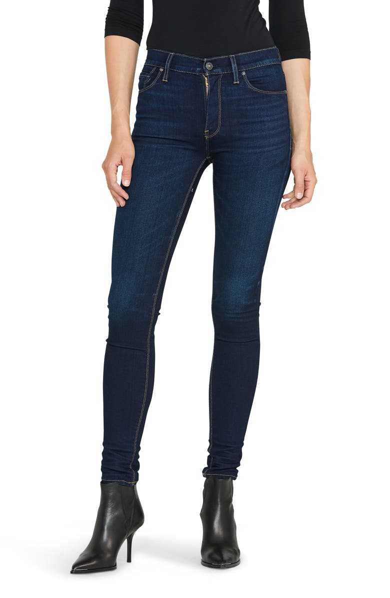 Plastic Model Of Eleanor Hudson Jeans Supermodel