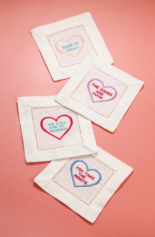 Tiramisu Set Of 4 Embroidered Linen Napkins In White/hearts