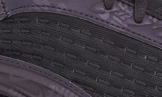 air max deluxe sizing