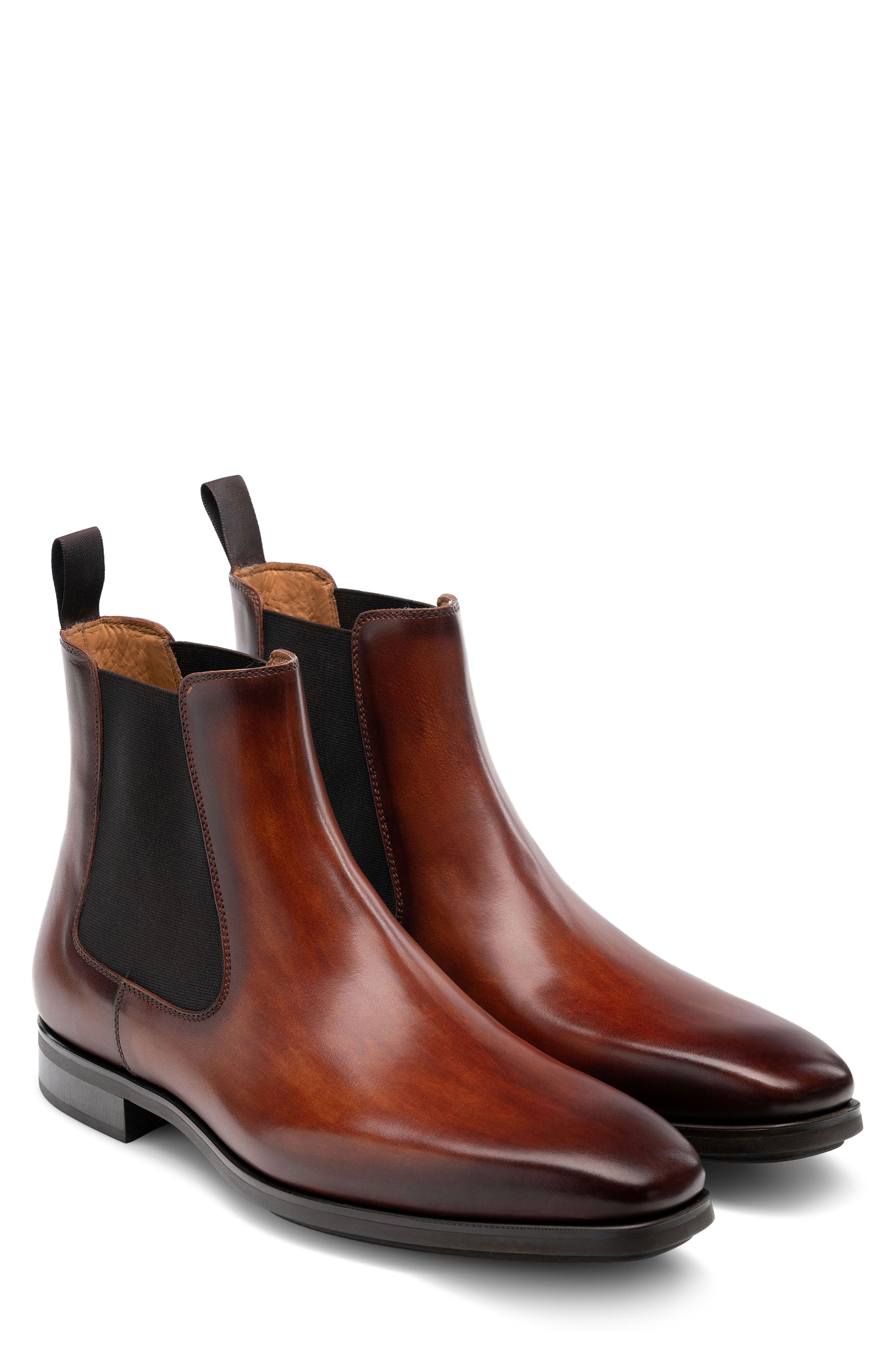 Magnanni Leather Chelsea Boot