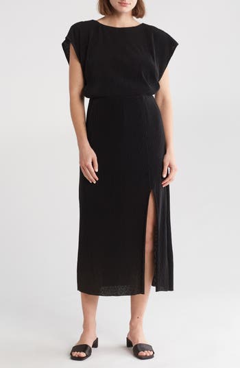 Mila Mae Short Sleeve Plissé Maxi Dress In Black