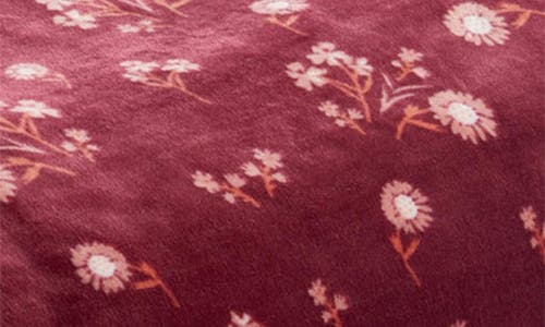 Lucky Brand Daisy Faux Shearling Throw Blanket In Red