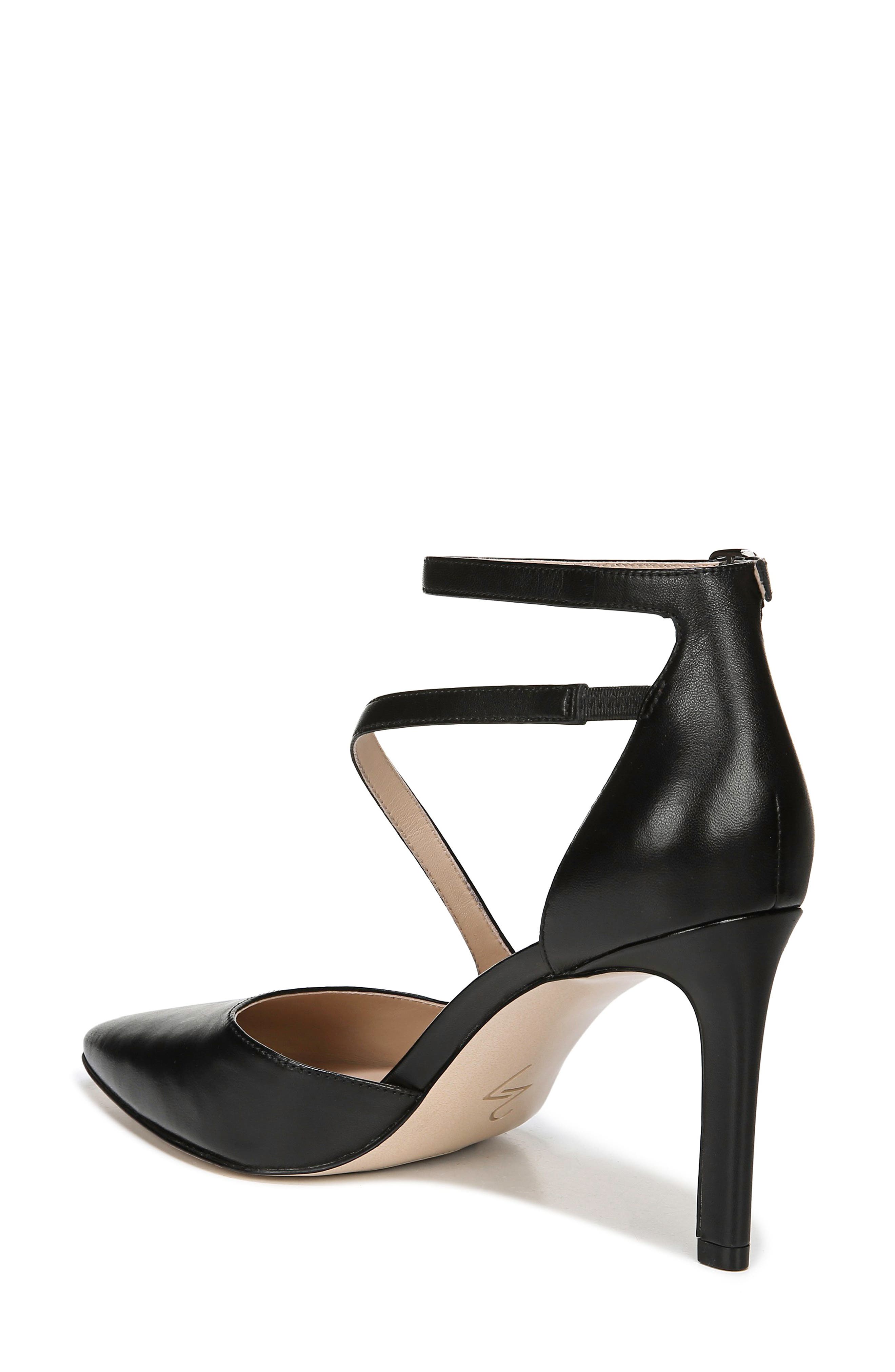naturalizer aurelia ankle strap pump