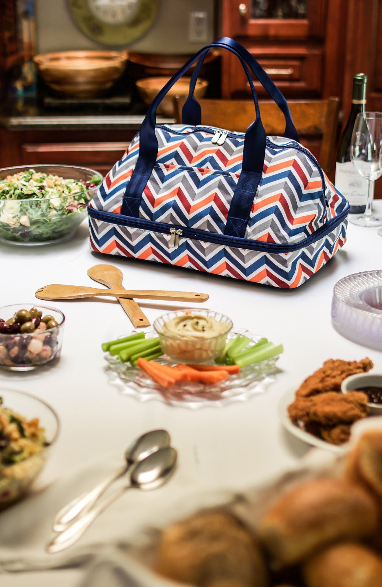 oniva casserole tote