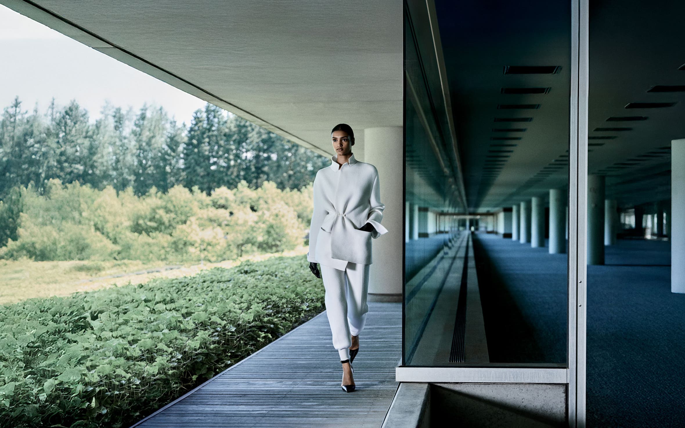 Woman wearing a Tom Ford look.