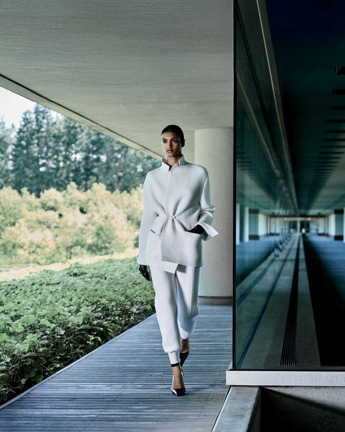 Woman wearing a Tom Ford look.