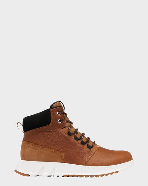 Men’s rain and snow boots.