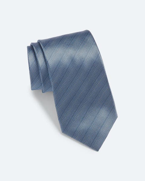 A blue tie.
