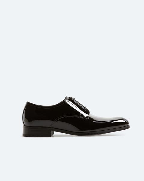 dress derby shoe.