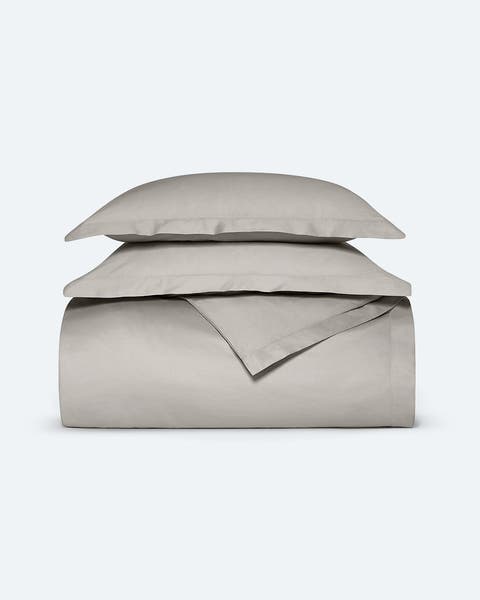 Light grey bedding set.