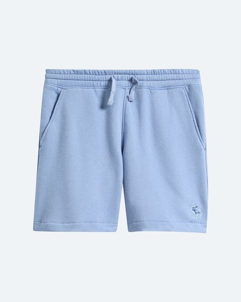 Light blue shorts in sweatshirt fabric.