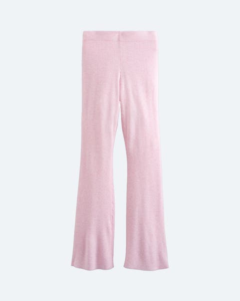 Light pink, rib-knit leggings.