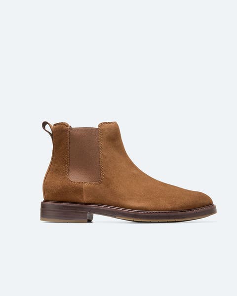 Mens brown chukka boot.