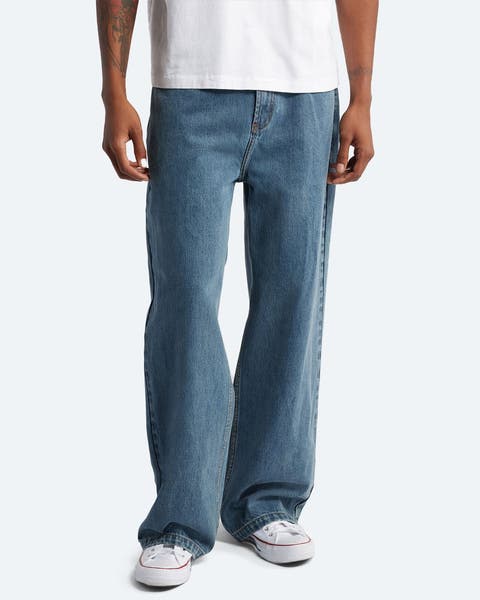 A man wearing baggy jeans.