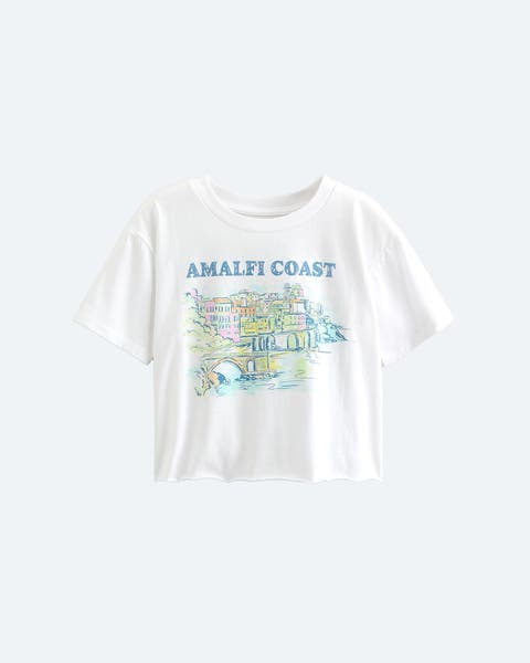A white t-shirt with an Amalfi Coast graphic.