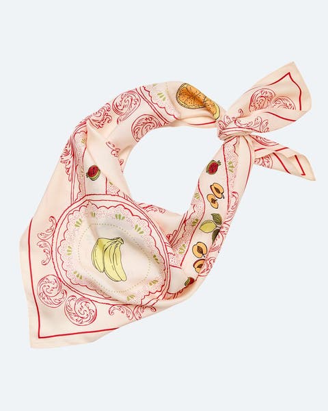 Silk scarf in cream and pink.
