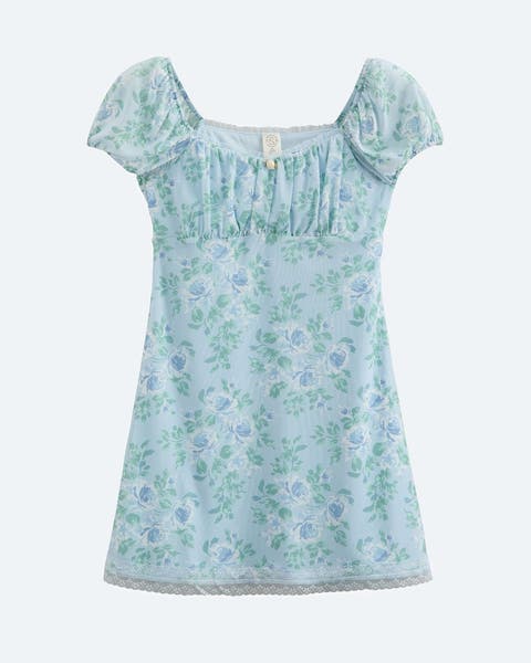 A light blue dress for tween girls.