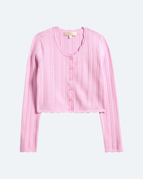 A light pink top for tween girls.