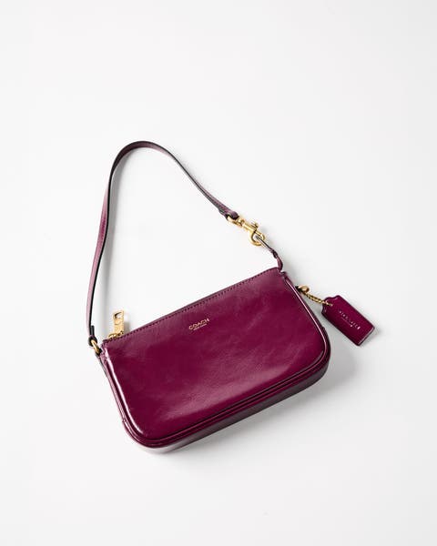 A pink handbag.