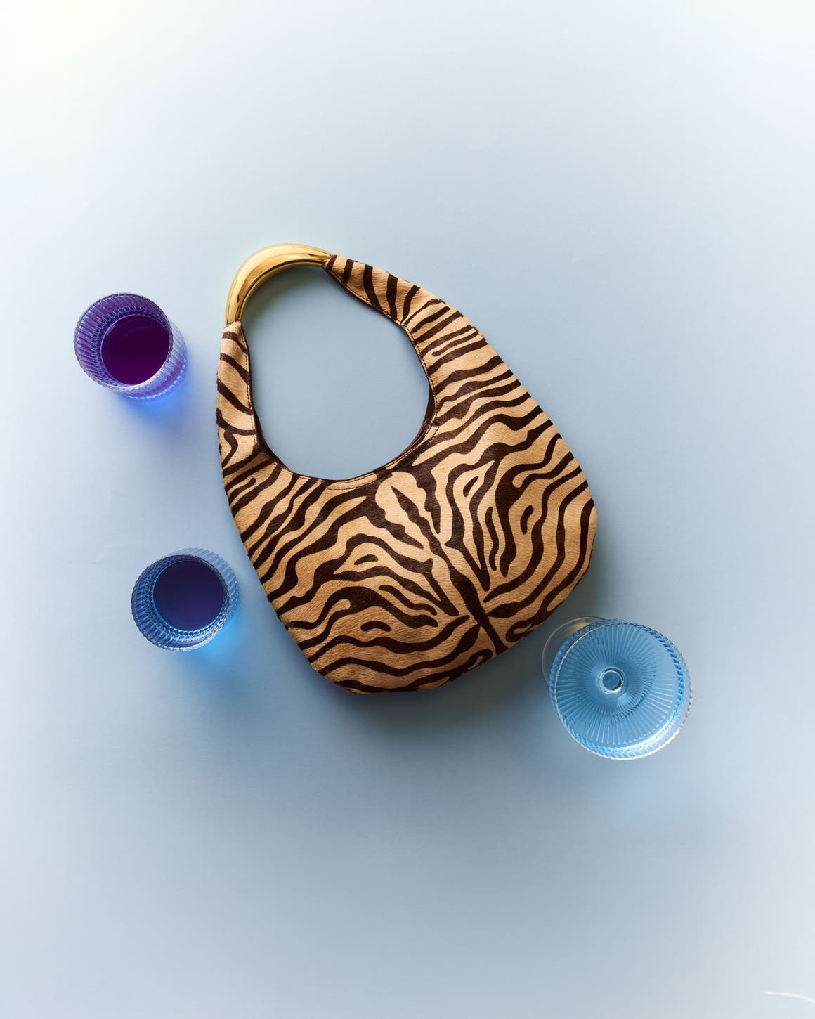 A ziger-print handbag.