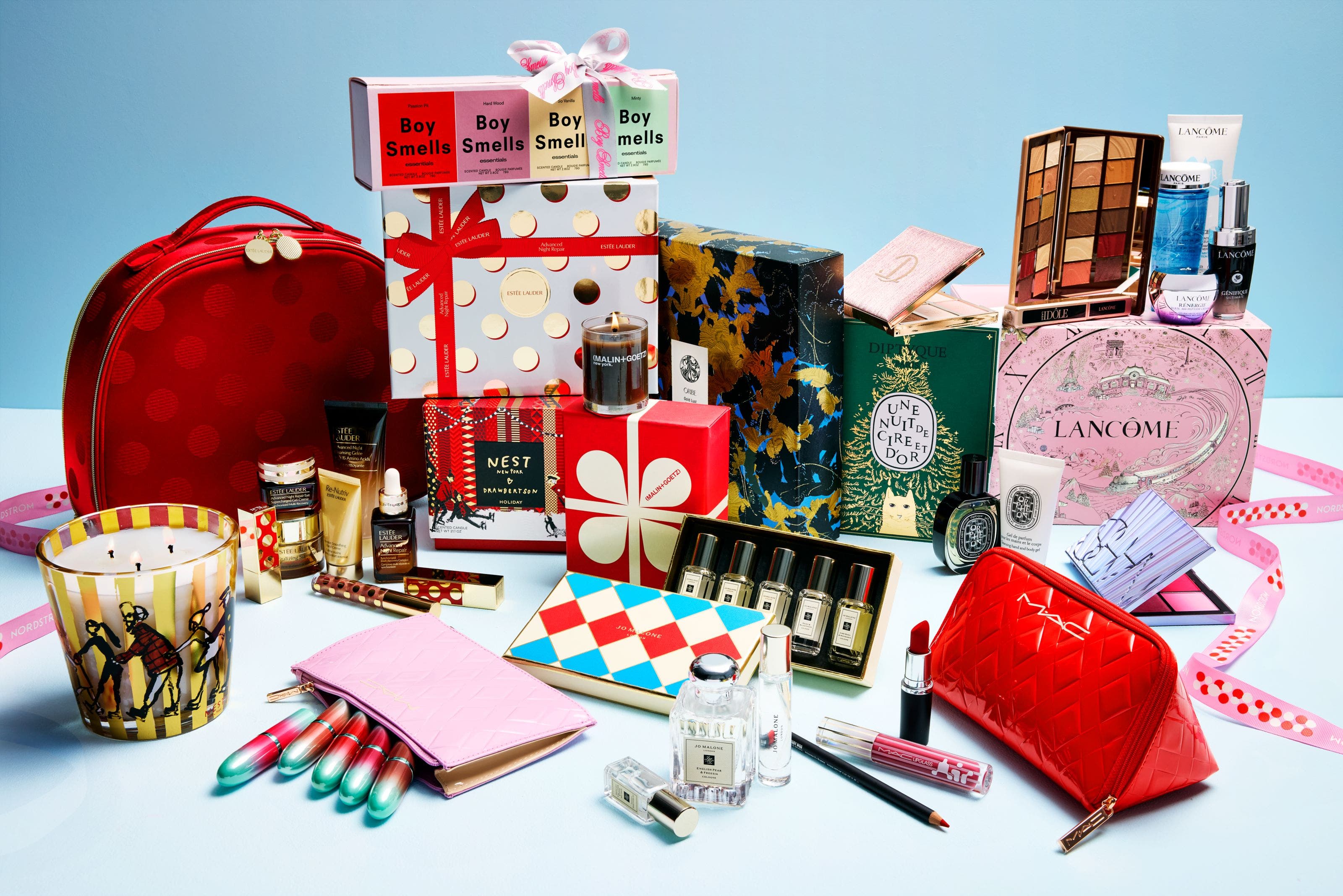 Beauty and fragrance gifts and sets.