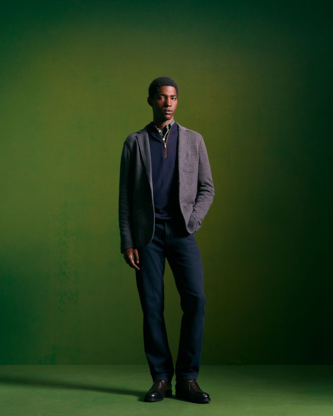 MENS_CLS01F_1025_010_altBgd_ext_Hero