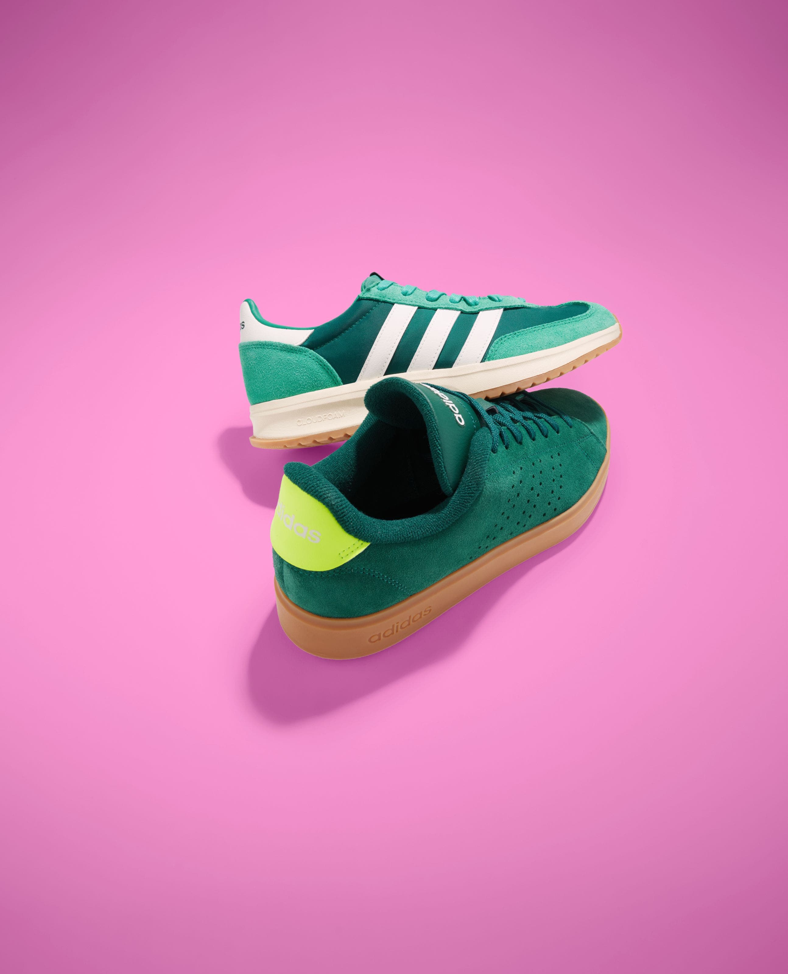 Men’s casual sneakers.