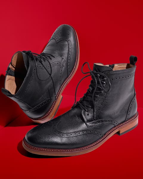Men’s boots.