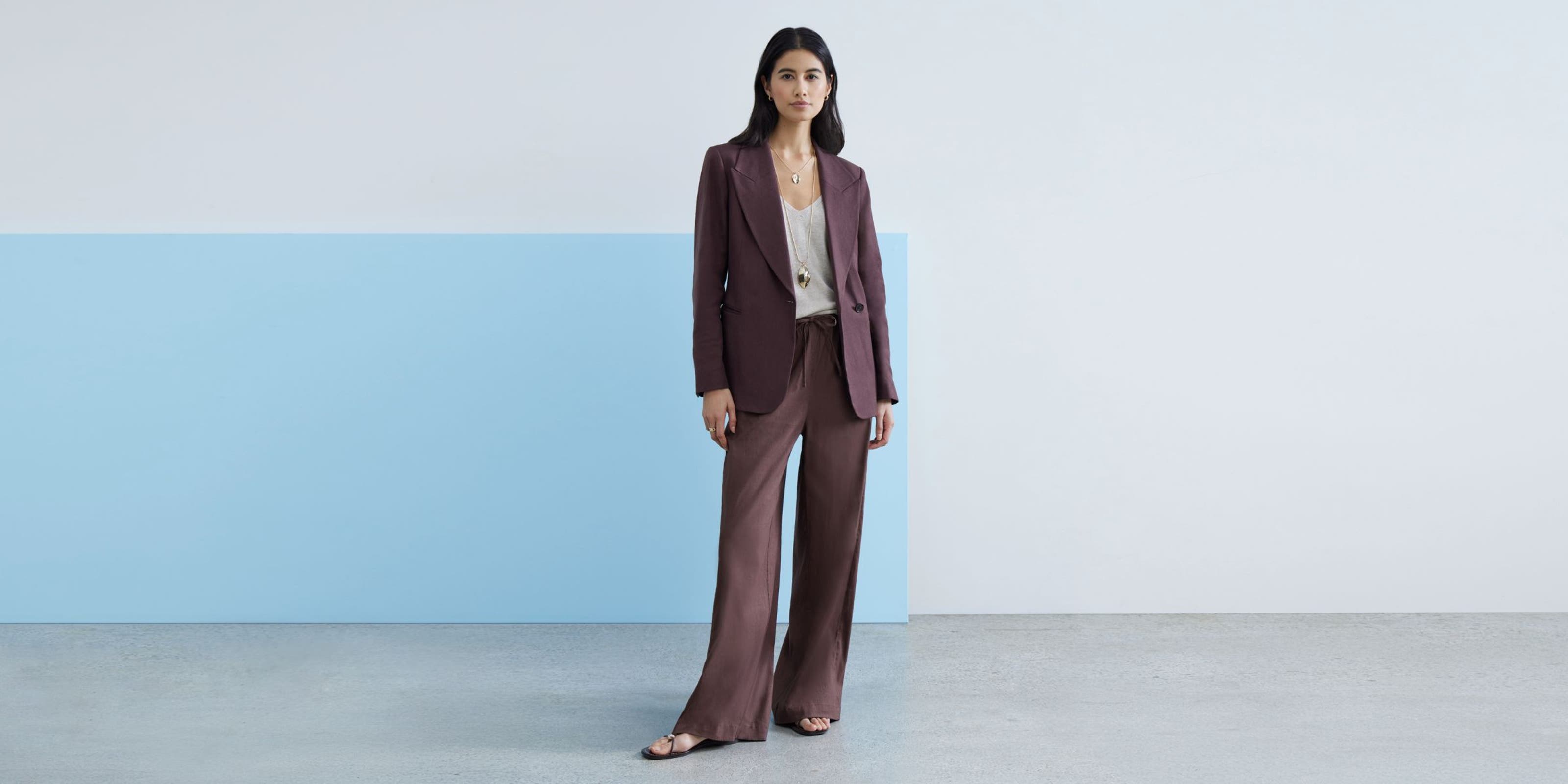 Woman wearing Nordstrom spring look.