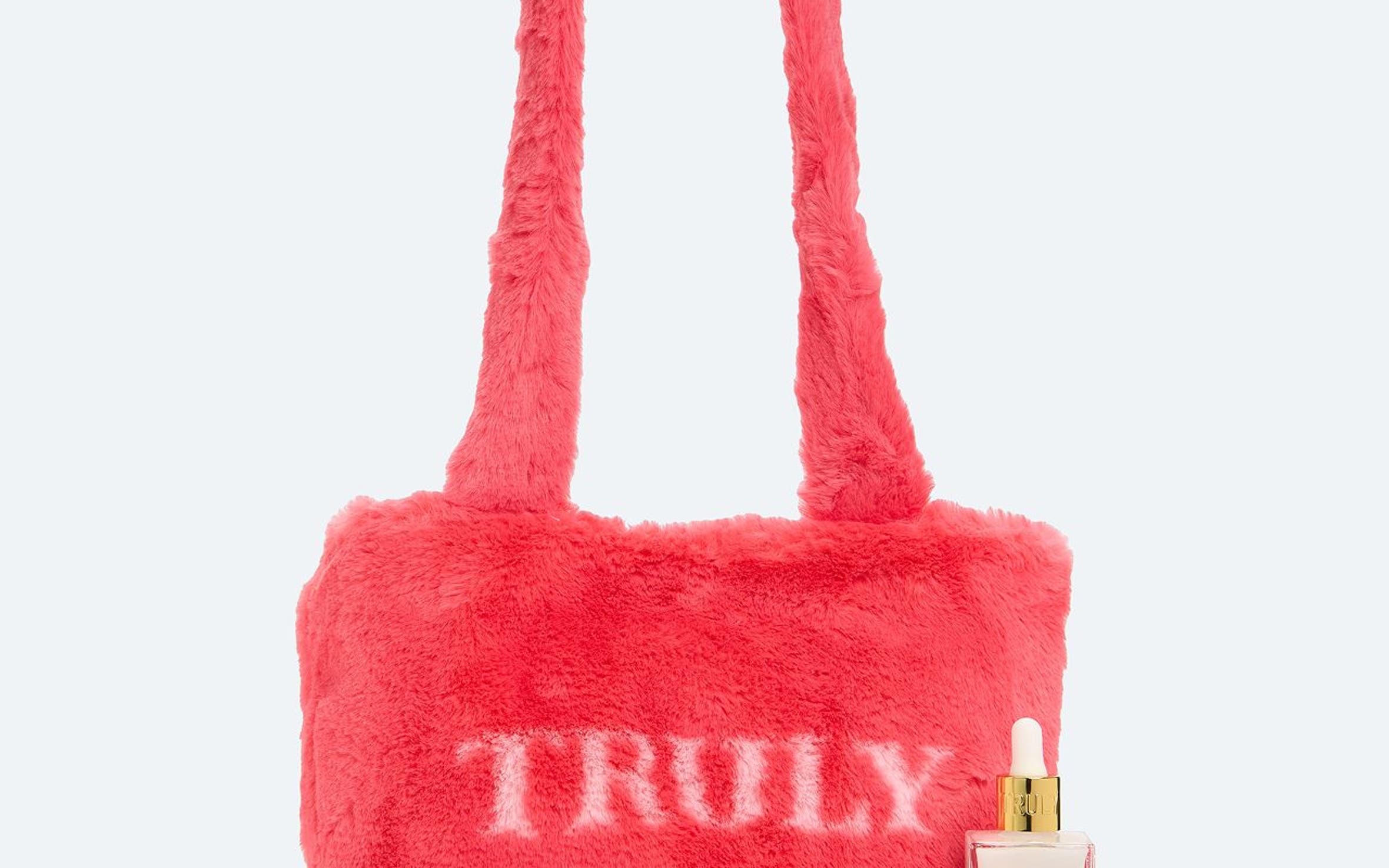 TRULY BEAUTY gift with purchase.